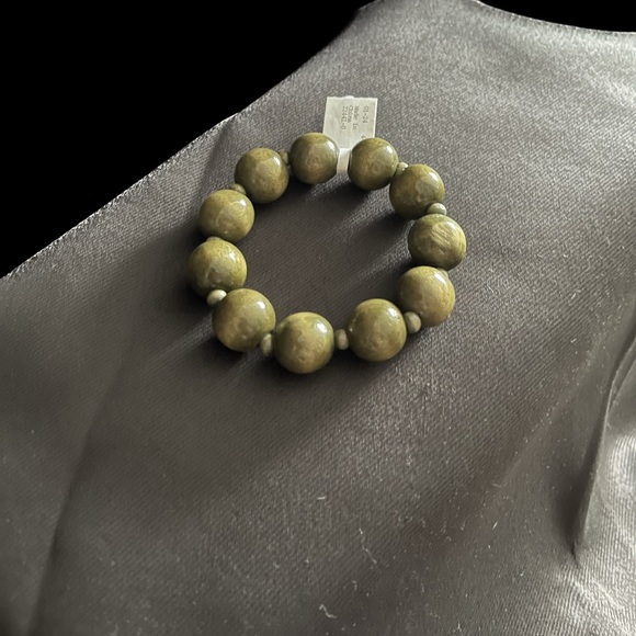 Fashion elastic wooden bracelet - Picture 2 of 3